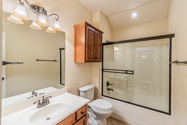 105 Sunglow Loop, Red Oak, TX 75154