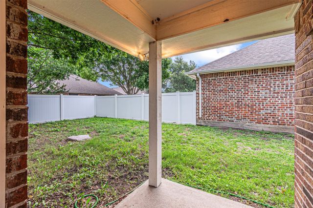 105 Sunglow Loop, Red Oak, TX 75154
