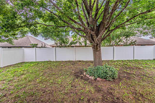 105 Sunglow Loop, Red Oak, TX 75154