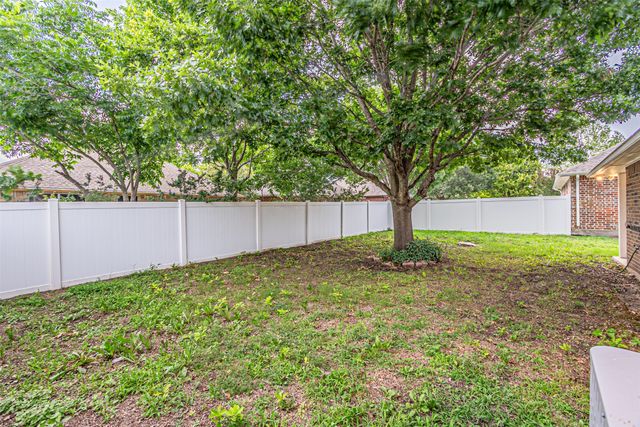 105 Sunglow Loop, Red Oak, TX 75154
