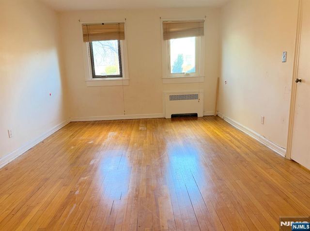 520 Broad Avenue 9, Englewood, NJ 07631