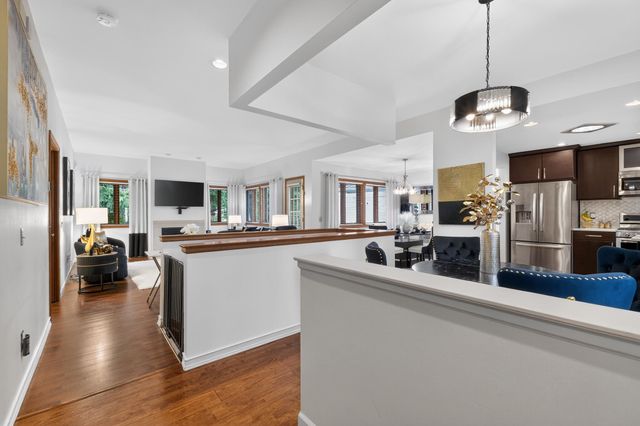 35075 Hillside Drive, Farmington Hills, MI 48335