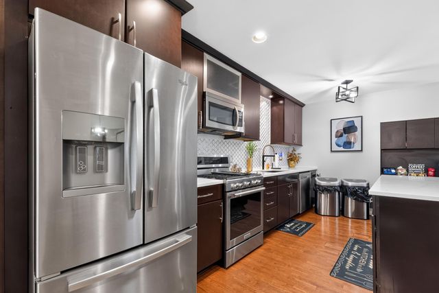 35075 Hillside Drive, Farmington Hills, MI 48335
