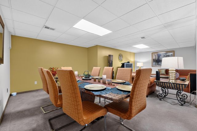 35075 Hillside Drive, Farmington Hills, MI 48335