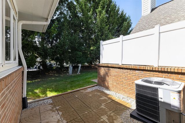 35075 Hillside Drive, Farmington Hills, MI 48335