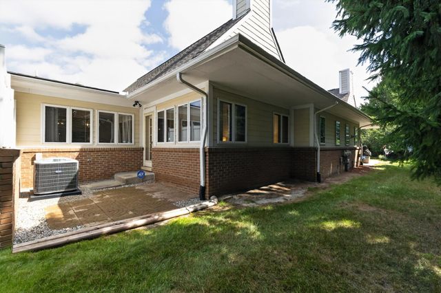 35075 Hillside Drive, Farmington Hills, MI 48335