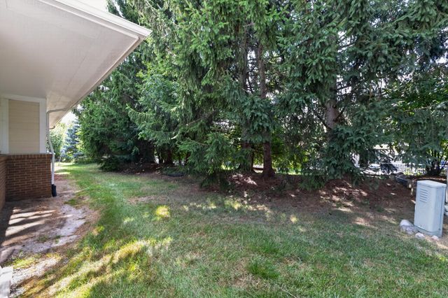 35075 Hillside Drive, Farmington Hills, MI 48335