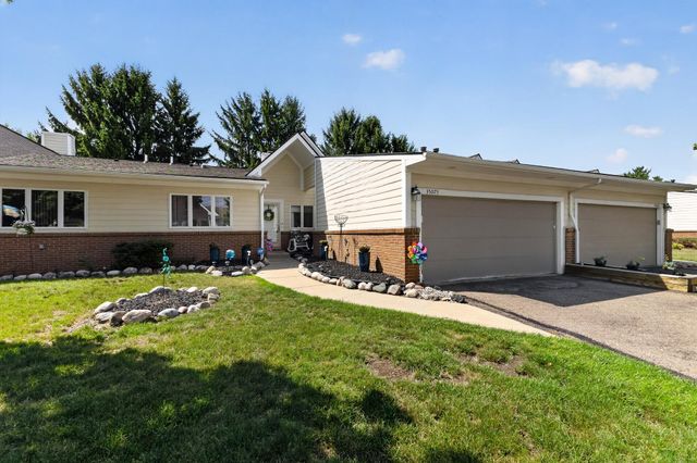 35075 Hillside Drive, Farmington Hills, MI 48335