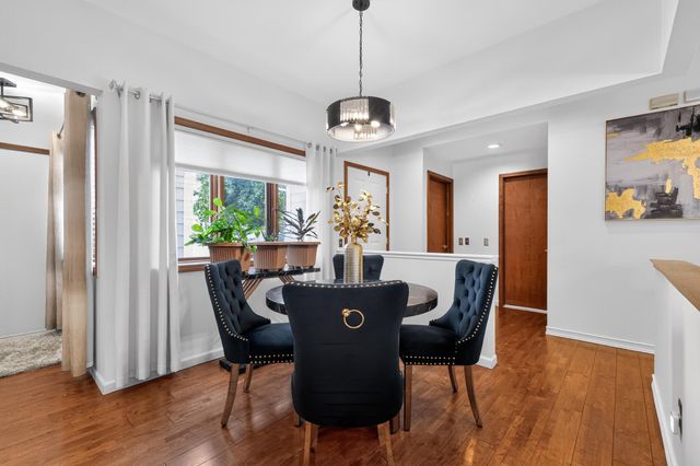 35075 Hillside Drive, Farmington Hills, MI 48335