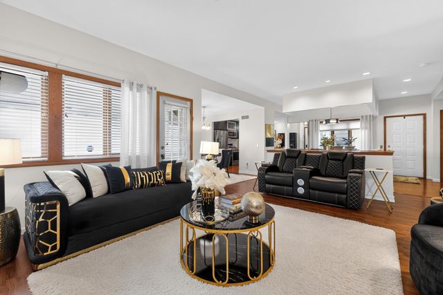 35075 Hillside Drive, Farmington Hills, MI 48335