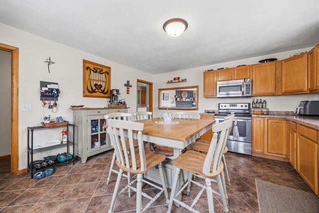 1330 Sycamore Street, Janesville, WI 53545