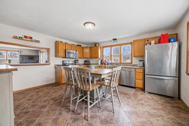 1330 Sycamore Street, Janesville, WI 53545