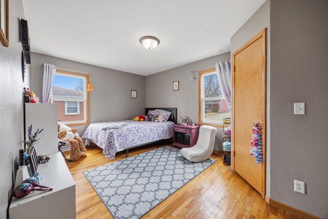 1330 Sycamore Street, Janesville, WI 53545