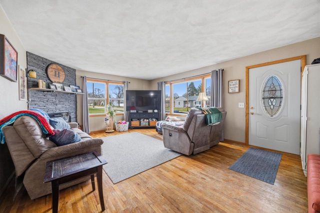 1330 Sycamore Street, Janesville, WI 53545