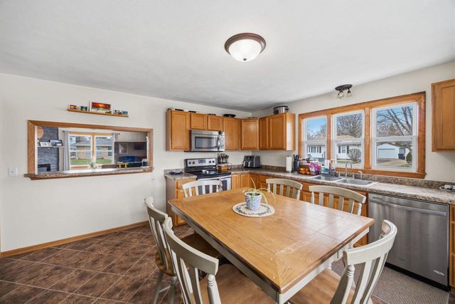 1330 Sycamore Street, Janesville, WI 53545