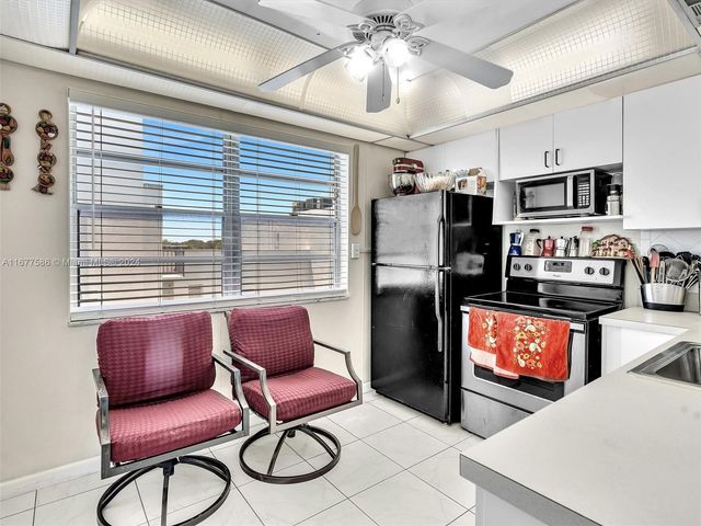 6921 Cypress Rd PH17, Plantation, FL 33317