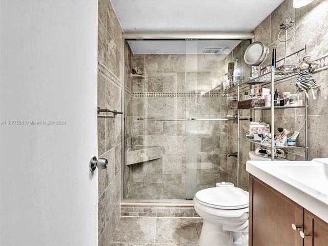 6921 Cypress Rd PH17, Plantation, FL 33317