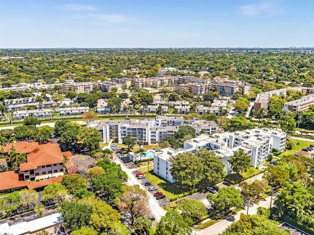 6921 Cypress Rd PH17, Plantation, FL 33317