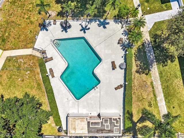 6921 Cypress Rd PH17, Plantation, FL 33317