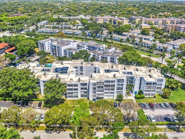 6921 Cypress Rd PH17, Plantation, FL 33317