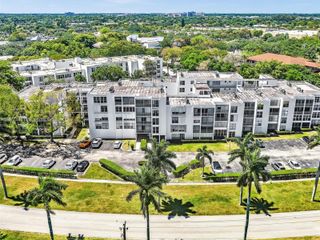 6921 Cypress Rd PH17, Plantation, FL 33317