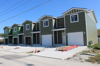 109 e division Street 109, Manteno, IL 60950