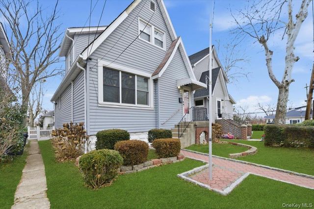 22 Sunset Trail 22, Bronx, NY 10465