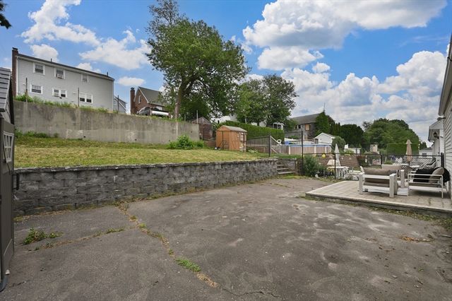 155 Ridge Rd, Revere, MA 02151