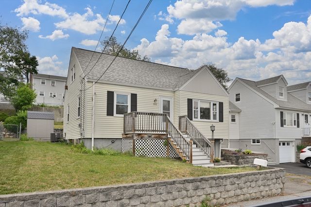 155 Ridge Rd, Revere, MA 02151