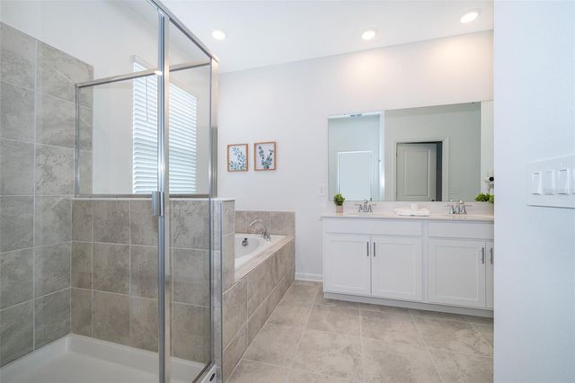 8861 CABOT CLIFFS DRIVE 104, Davenport, FL 33896