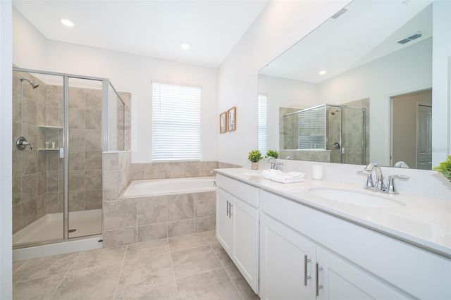 8861 CABOT CLIFFS DRIVE 104, Davenport, FL 33896