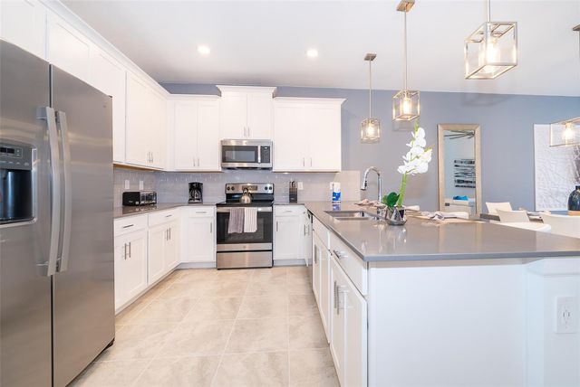 8861 CABOT CLIFFS DRIVE 104, Davenport, FL 33896