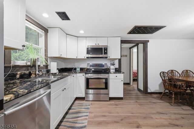 312 6Th St, Belvidere Twp., NJ 07823