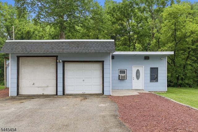 312 6Th St, Belvidere Twp., NJ 07823