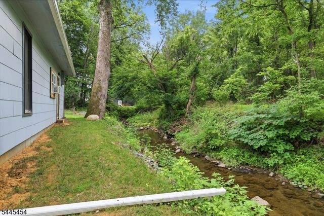 312 6Th St, Belvidere Twp., NJ 07823