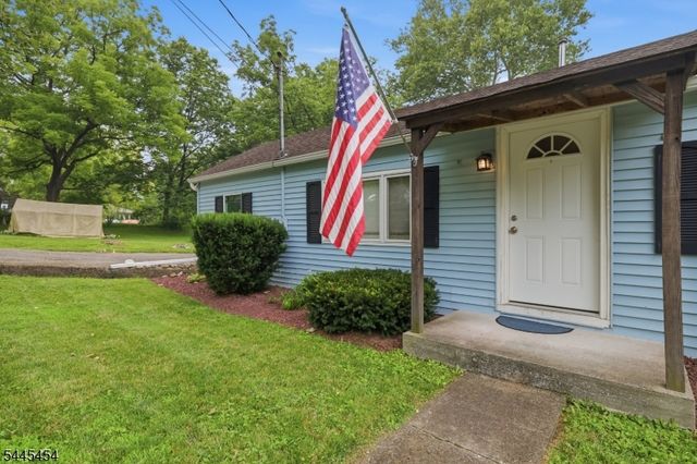 312 6Th St, Belvidere Twp., NJ 07823