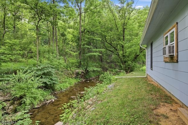 312 6Th St, Belvidere Twp., NJ 07823