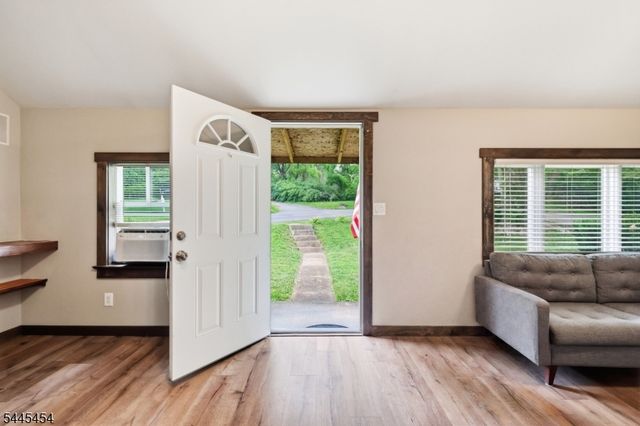 312 6Th St, Belvidere Twp., NJ 07823