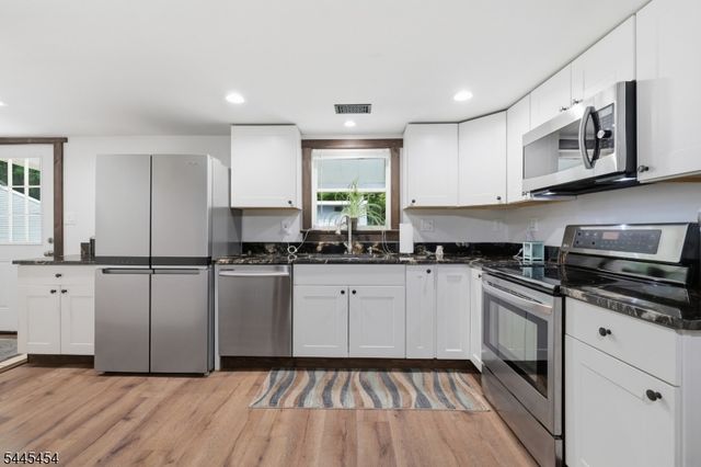 312 6Th St, Belvidere Twp., NJ 07823