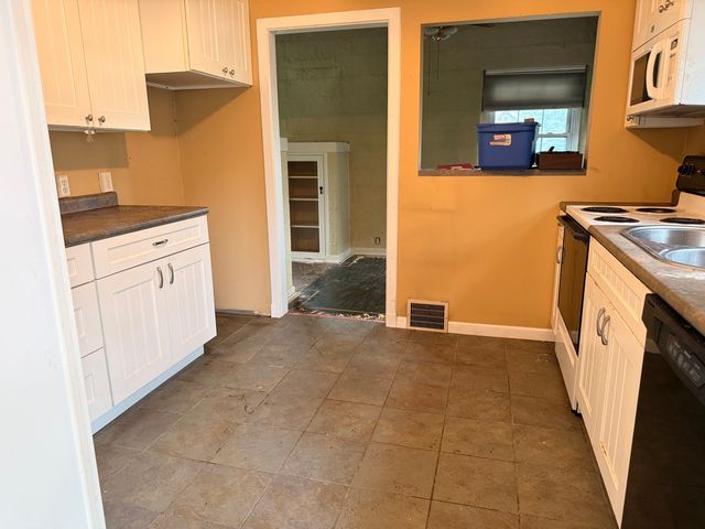 1708 Woodland Avenue, Davenport, IA 52803
