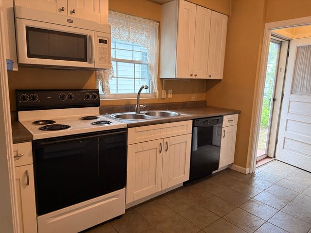 1708 Woodland Avenue, Davenport, IA 52803