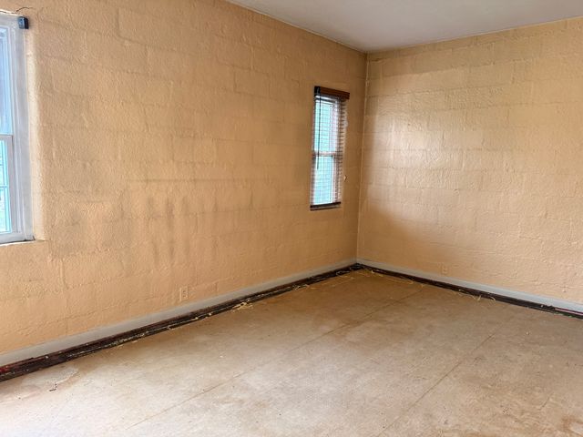 1708 Woodland Avenue, Davenport, IA 52803