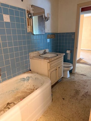 1708 Woodland Avenue, Davenport, IA 52803