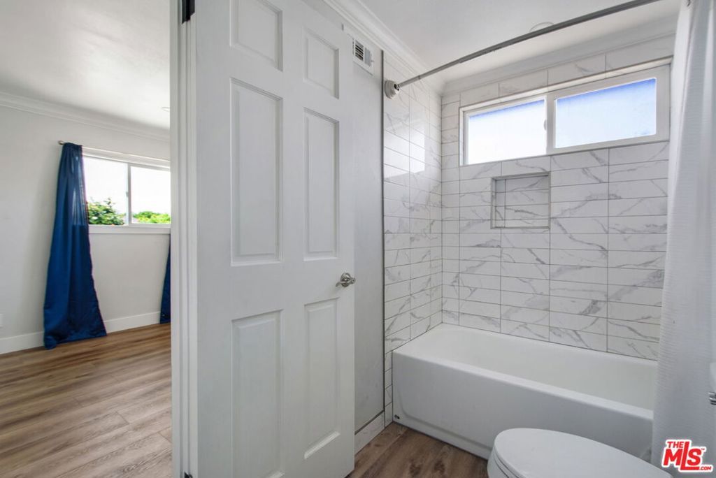 Image 21 of property listing at 19506 Belshaw Avenue, Carson, CA 90746