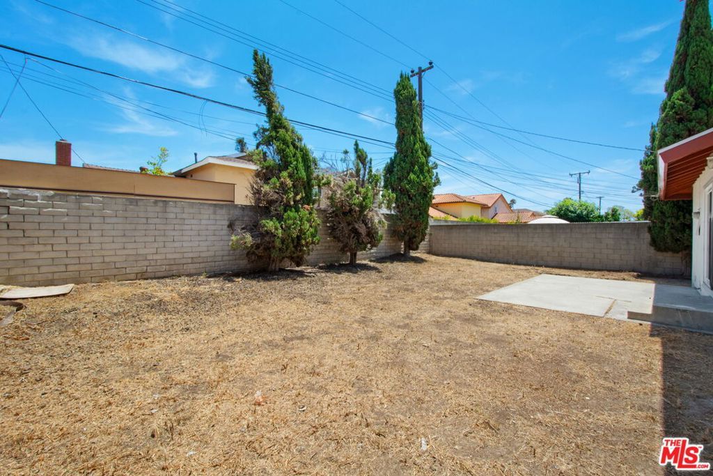 Image 27 of property listing at 19506 Belshaw Avenue, Carson, CA 90746