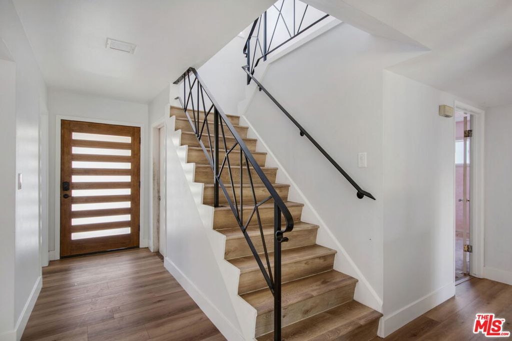 Image 5 of property listing at 19506 Belshaw Avenue, Carson, CA 90746