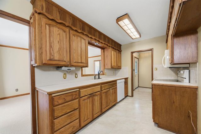 2132 N McComas, Wichita, KS 67203