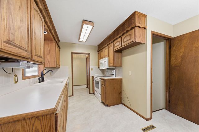 2132 N McComas, Wichita, KS 67203