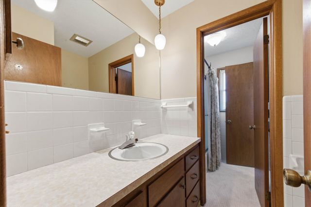 2132 N McComas, Wichita, KS 67203