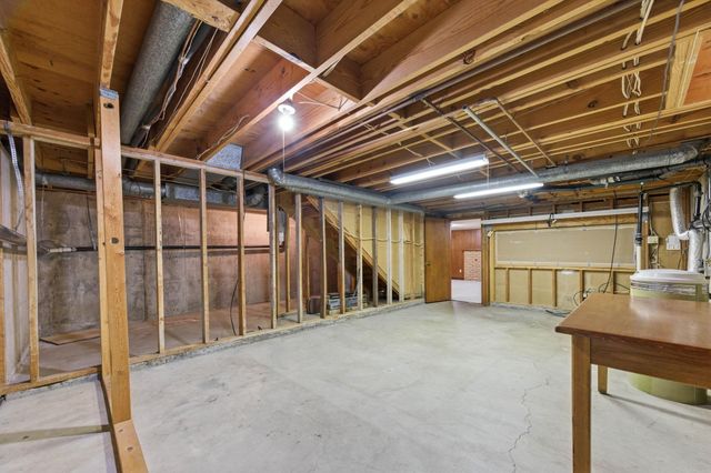 2132 N McComas, Wichita, KS 67203